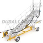 fuelling platform ladder with height adjustable between 2.50 and 4.25 metres